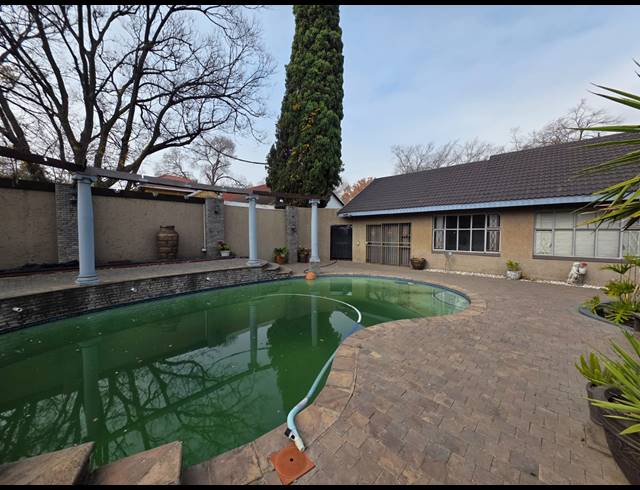 4 BEDROOM HOUSE FOR SALE IN SASOLBURG EXT 4